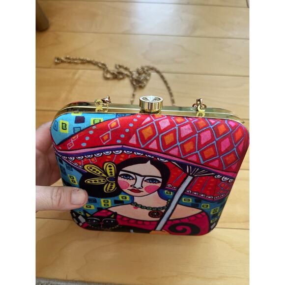 Frida Kahlo small designer purse, colorful and hard shell - Picture 3 of 7